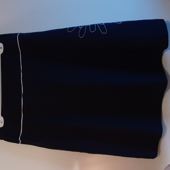 Context Flower Skirt - Picture 10 of 12